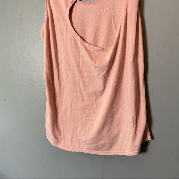 Fabletics light pink Anita open back tank top size medium - Picture 8 of 8